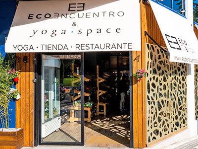 Centro de yoga, restauracion y comercio, Majadahonda, Madrid